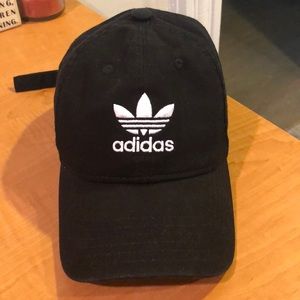 Adidas women’s adjustable baseball hat